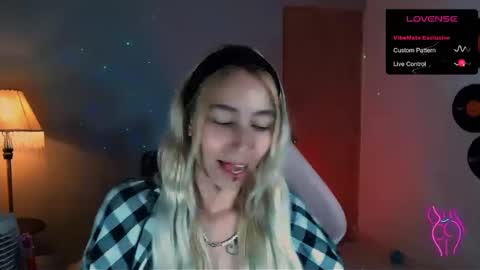 Snapshot of saucy_jenn1 chatting on 8, 1, 2025 I AM JENN online show from 8, 1, 2025