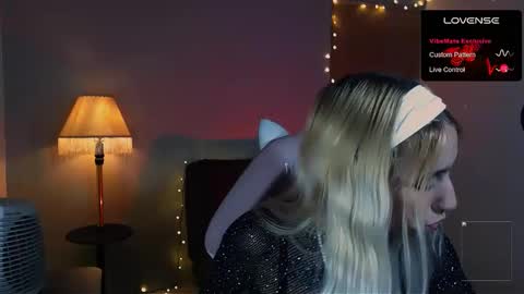 Snapshot of saucy_jenn1 chatting on 12, 1, 2025 I AM JENN online show from 12, 1, 2025