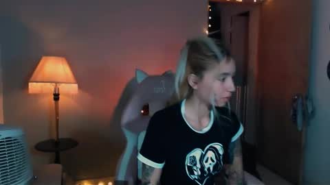 Snapshot of saucy_jenn1 chatting on 24, 1, 2025 I AM JENN online show from 24, 1, 2025