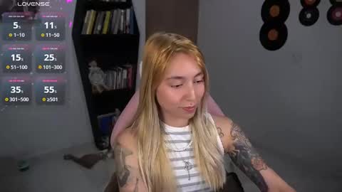 Snapshot of saucy_jenn1 chatting on 17, 9, 2025 I AM JENN online show from 17, 9, 2025