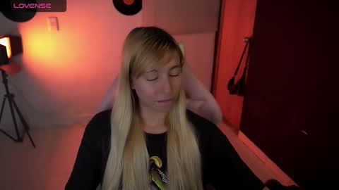 I AM JENN  online show from 17, 4, 2026