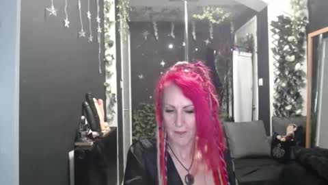 SaucySky online show from 27, 11, 2025