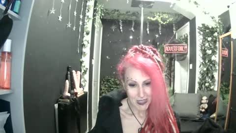 SaucySky online show from 25, 3, 2026