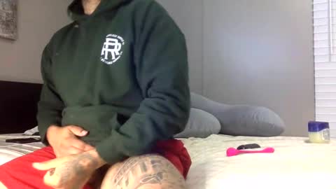 Snapshot of savagebullxxx chatting on 14, 12, 2024 savagebullxxx online show from 14, 12, 2024