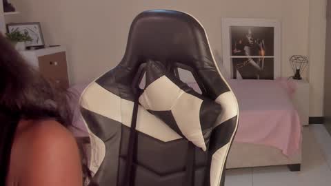 Snapshot of savannahwildee chatting on 11, 12, 2024 Savannahwildee online show from 11, 12, 2024