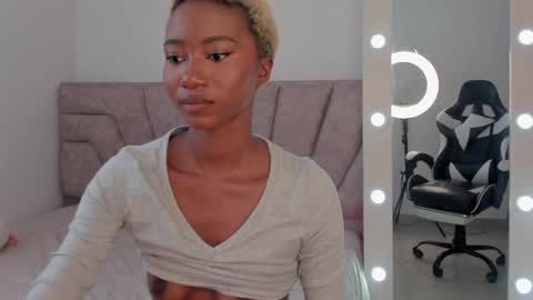 Snapshot of savannahwildee chatting on 14, 10, 2025 Savannahwildee online show from 14, 10, 2025