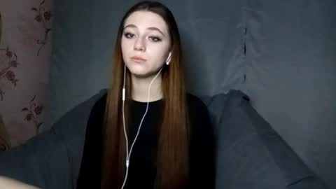 Snapshot of savannasotos chatting on 5, 10, 2025 Sophie online show from 5, 10, 2025