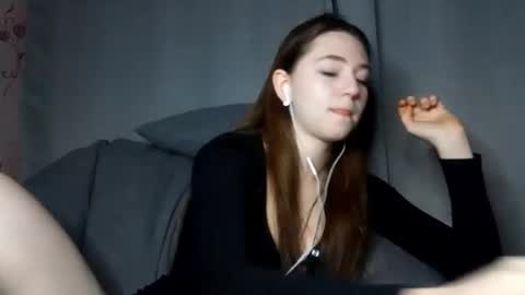 Snapshot of savannasotos chatting on 8, 10, 2025 Sophie online show from 8, 10, 2025