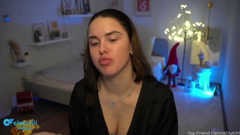 Snapshot of savvage_play chatting on 10, 12, 2024 Naomi online show from 10, 12, 2024