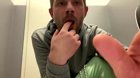 Snapshot of sawa08051989 chatting on 9, 12, 2024 chamomile online show from 9, 12, 2024