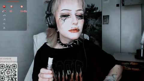 pronoun she. name Mary. age 21. online show from 13, 9, 2025