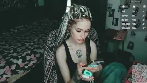 pronoun she. name Mary. age 21. online show from 1, 6, 2026