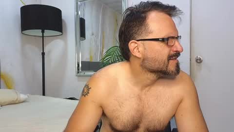Snapshot of sbastone_muscle chatting on 5, 12, 2024 sebastian muscleman daddy the better latin lover online show from 5, 12, 2024