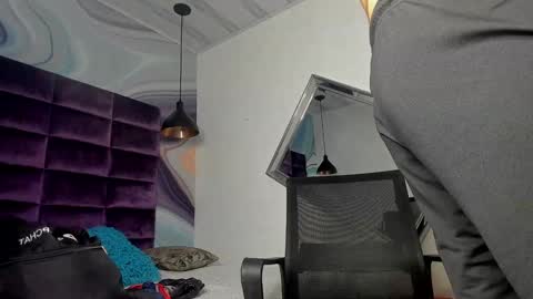 Snapshot of sbastone_muscle chatting on 8, 2, 2025 sebastian muscleman daddy the better latin lover online show from 8, 2, 2025