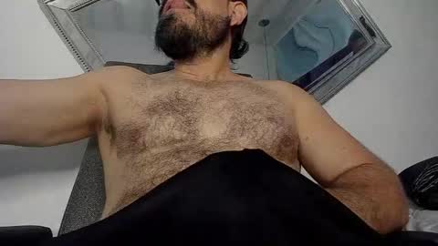 Snapshot of sbastone_muscle chatting on 13, 10, 2025 sebastian muscleman daddy the better latin lover online show from 13, 10, 2025