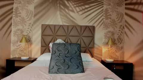 Snapshot of scarleett22 chatting on 2, 3, 2026 Scarleet online show from 2, 3, 2026