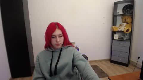 scarlet__flower_ online show from 26, 2, 2026