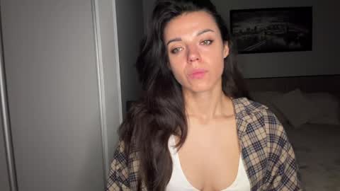Snapshot of scarlet_daisy_ chatting on 4, 6, 2026 Sophie online show from 4, 6, 2026