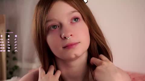 scarlet_fever10 online show from 12, 10, 2025