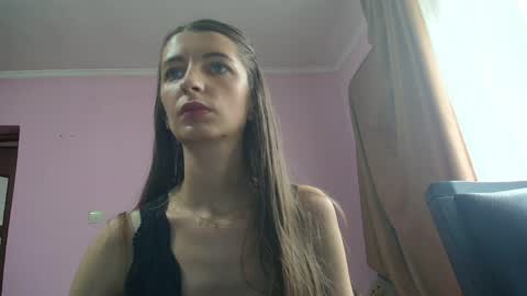 Scarlet online show from 18, 5, 2026