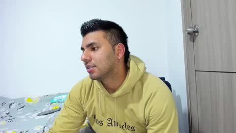 ScarletandRyan28 online show from 1, 3, 2025