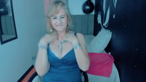 Snapshot of scarlethoot_ chatting on 13, 12, 2024 S C A R L E T online show from 13, 12, 2024