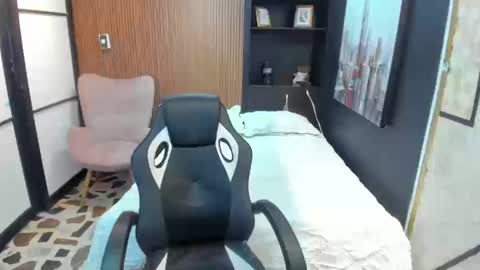 Scarlet online show from 20, 9, 2025