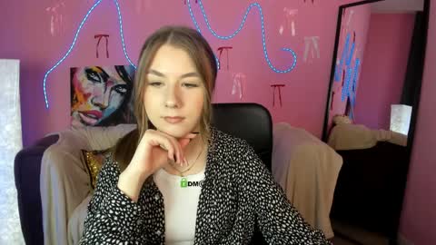 Snapshot of scarlett_badgirl chatting on 6, 4, 2026 Scarlett online show from 6, 4, 2026