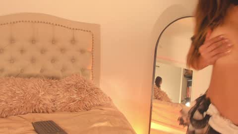 Snapshot of scarlett_grand chatting on 2, 2, 2025 Scarlett Grand online show from 2, 2, 2025