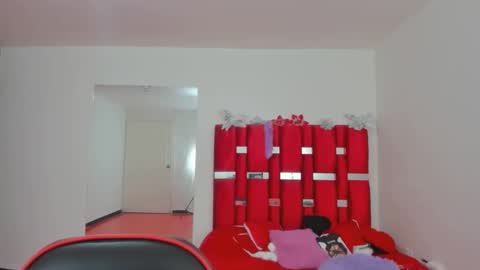 scarlett_red_11 online show from 16, 5, 2026