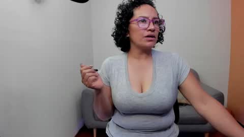 Scarlett sax online show from 3, 6, 2026