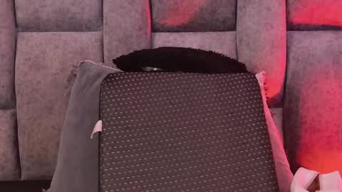 Scarlet  online show from 24, 4, 2026