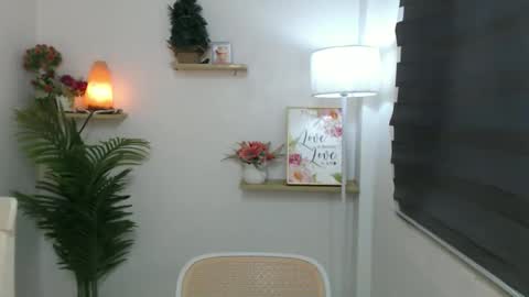 Snapshot of scarlett_sofia69 chatting on 4, 10, 2025 online show from 4, 10, 2025