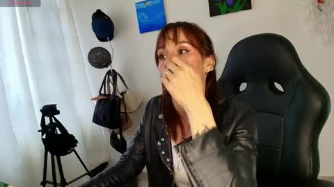 Snapshot of scarlettmilf_cg chatting on 21, 4, 2026 Scarlett online show from 21, 4, 2026