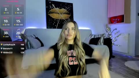 Scarlet online show from 5, 4, 2026