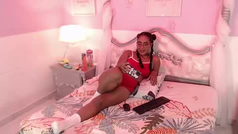 Snapshot of scarletttoush chatting on 27, 5, 2026 scarletttoush online show from 27, 5, 2026