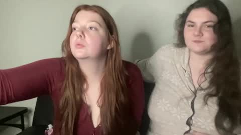 Snapshot of scarletttsinner chatting on 13, 10, 2025 scarletttsinner online show from 13, 10, 2025