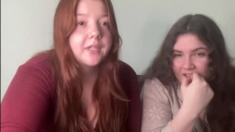 Snapshot of scarletttsinner chatting on 17, 10, 2025 scarletttsinner online show from 17, 10, 2025