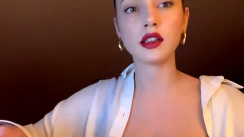 ScarlettxBlonde online show from 5, 4, 2026