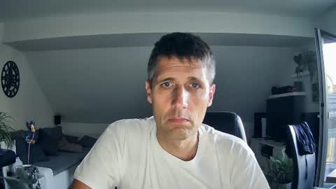 Snapshot of schnuckigeil chatting on 9, 7, 2026 Dildomen online show from 9, 7, 2026