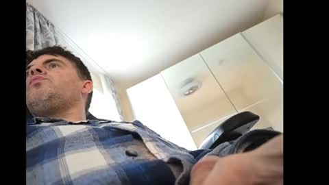 schosch01 online show from 7, 2, 2025