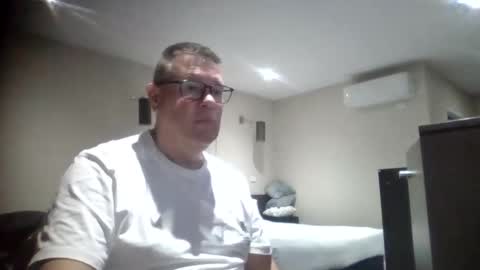 Snapshot of scoobs71 chatting on 15, 10, 2025 Scoobs online show from 15, 10, 2025