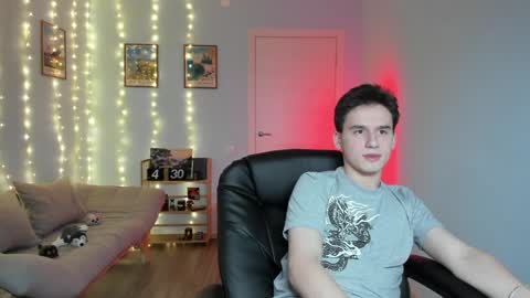 Snapshot of scooby_r chatting on 16, 12, 2024 Thomas brunette and Alex blond online show from 16, 12, 2024