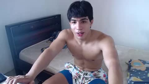 Snapshot of scoot2115 chatting on 26, 10, 2025 scoot2115 online show from 26, 10, 2025