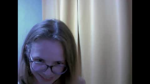 Snapshot of sea_dream chatting on 9, 9, 2025 SEA Dream online show from 9, 9, 2025