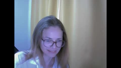 Snapshot of sea_dream chatting on 15, 9, 2025 SEA Dream online show from 15, 9, 2025