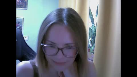 Snapshot of sea_dream chatting on 30, 9, 2025 SEA Dream online show from 30, 9, 2025