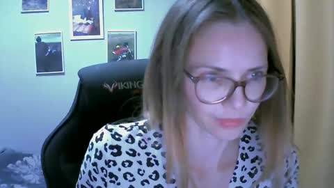 Snapshot of sea_dream chatting on 3, 10, 2025 SEA Dream online show from 3, 10, 2025