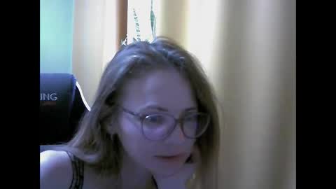 Snapshot of sea_dream chatting on 9, 10, 2025 SEA Dream online show from 9, 10, 2025
