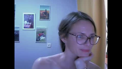 Snapshot of sea_dream chatting on 22, 10, 2025 SEA Dream online show from 22, 10, 2025